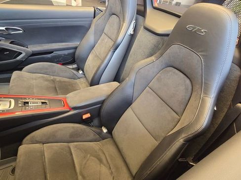 Used 2018 Porsche 718 Boxster RWD image 6