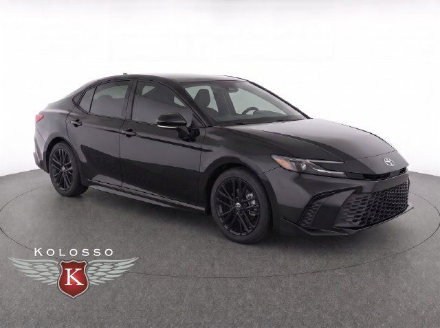 Used 2026 Toyota Camry SE FWD image 1