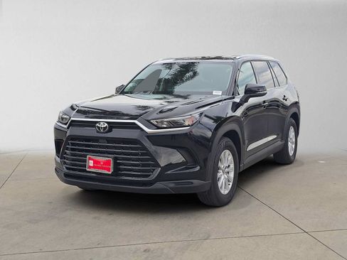 Certified 2026 Toyota Grand Highlander FWD image 7