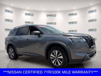 Certified 2022 Nissan Pathfinder SL w/ SL Black Package AWD/4WD video 1