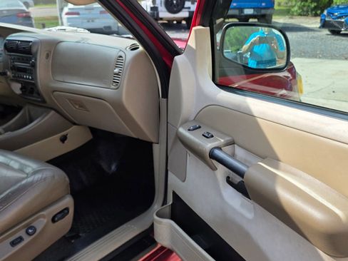 Used 2004 Ford Explorer Sport Trac XLT image 15