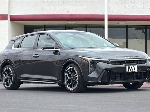 New 2026 Kia K4 GT-Line FWD image 2