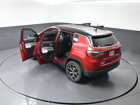 Used 2025 Jeep Compass Limited AWD/4WD image 60