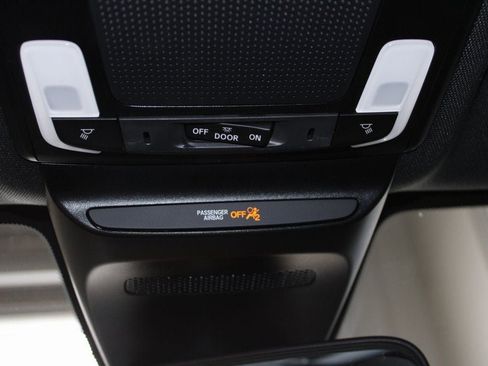 Certified 2026 Honda HR-V Sport image 34