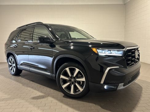 Certified 2024 Honda Pilot Elite image 2