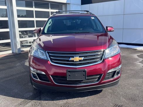 Used 2017 Chevrolet Traverse LT w/ Style and Technology Package image 5
