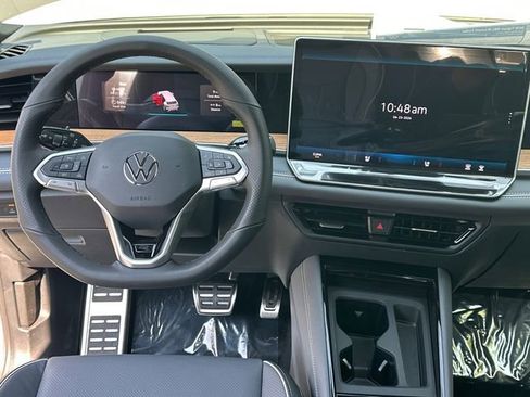New 2026 Volkswagen Tiguan SEL R-Line AWD/4WD image 23