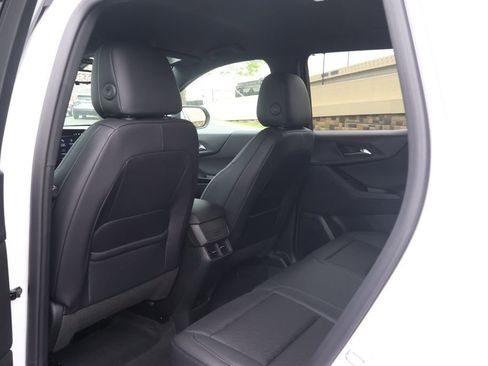 New 2026 Chevrolet Equinox LT w/ Convenience Package II FWD image 38