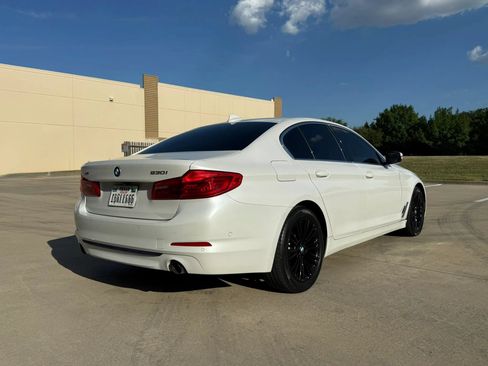 Used 2019 BMW 530i xDrive w/ Premium Package AWD/4WD image 5