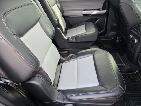 Used 2022 Ford Explorer XLT w/ Equipment Group 202A image 14