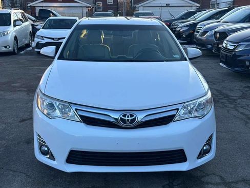 Used 2012 Toyota Camry XLE image 2