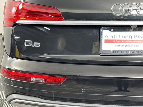 Used 2023 Audi Q5 2.0T Premium w/ Convenience Package image 17
