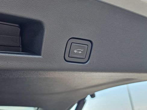 Used 2026 Chevrolet Traverse RS w/ LPO, Floor Liner Package AWD/4WD image 18