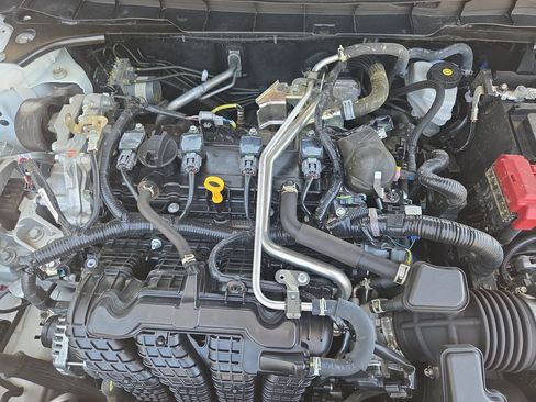 Used 2025 Nissan Altima 2.5 SV FWD image 28