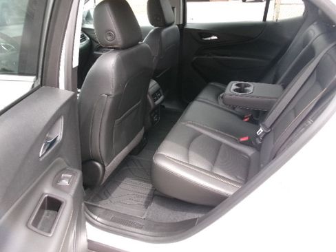 Used 2021 Chevrolet Equinox Premier FWD image 16