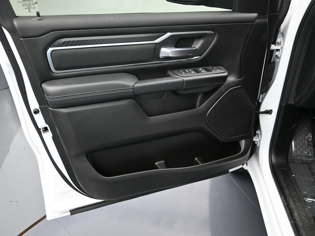 New 2025 RAM 1500 Big Horn AWD/4WD image 10