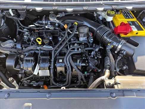 Used 2019 Ford Edge SE image 22