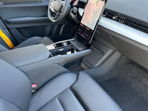 New 2025 Polestar Polestar 3 image 18