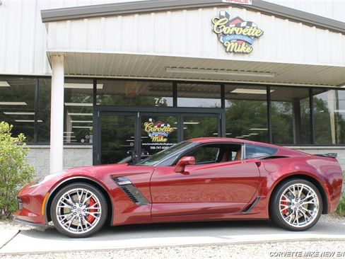 Used 2016 Chevrolet Corvette Z06 w/ 3LZ Preferred Equipment Group RWD image 3