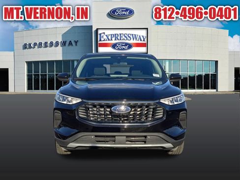 Used 2023 Ford Escape Active w/ Tech Pack #2 AWD/4WD image 4