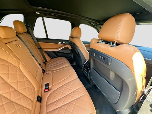 Used 2023 BMW X5 xDrive40i w/ Executive Package image 31