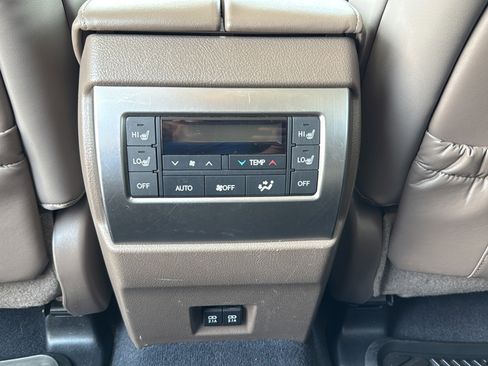 Used 2022 Lexus GX 460 Premium w/ Premium Plus Package AWD/4WD image 17