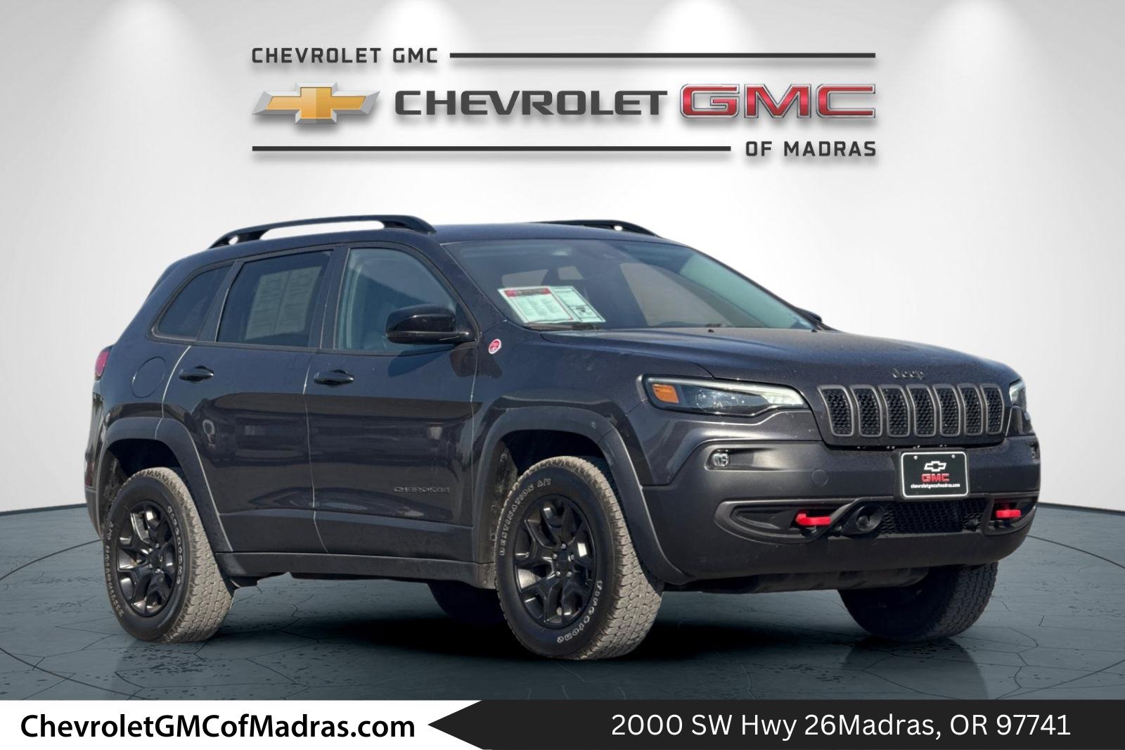 Used 2022 Jeep Cherokee Trailhawk w/ Comfort/Convenience Group AWD/4WD image 1