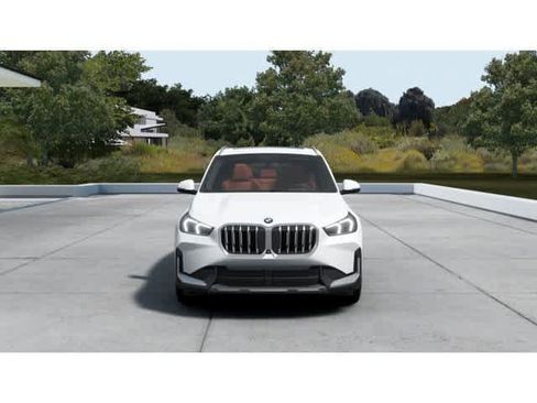 New 2026 BMW X1 xDrive28i w/ Technology Package image 3