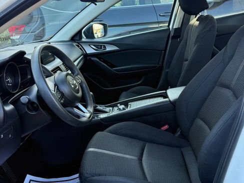 Used 2018 MAZDA MAZDA3 Sport w/ Preferred Equipment Package image 11