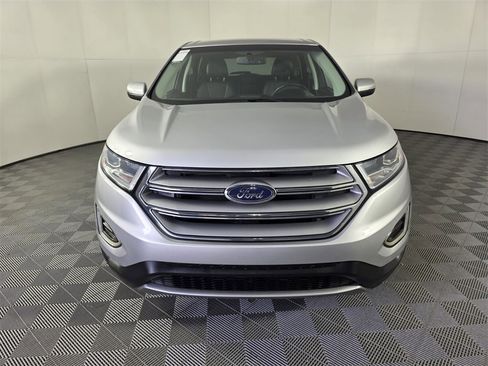 Used 2018 Ford Edge Titanium image 3