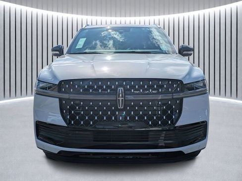 New 2026 Lincoln Navigator L Black Label AWD/4WD image 8