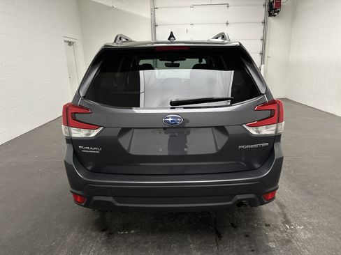 Used 2024 Subaru Forester Premium image 8
