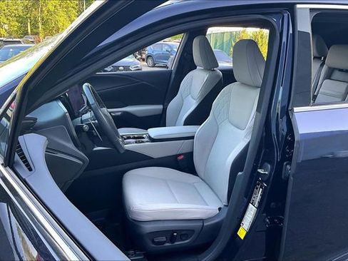 Used 2024 Lexus RX 350 Premium w/ Accessory Package (Z1) AWD/4WD image 21