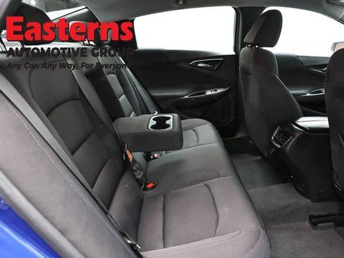 Used 2023 Chevrolet Malibu LT FWD image 23