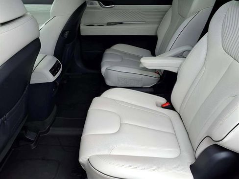 Certified 2023 Hyundai Palisade Calligraphy image 9