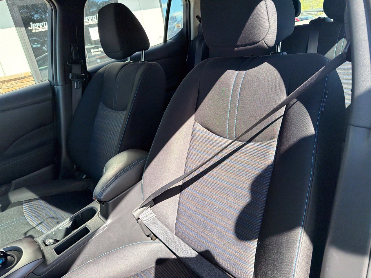 Used 2025 Nissan Leaf S FWD image 2