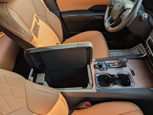 Certified 2024 Lexus RX 350 Premium w/ Convenience Package AWD/4WD image 24
