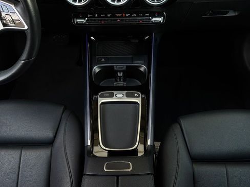 Used 2025 Mercedes-Benz GLA 250 image 15