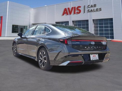 Used 2025 Hyundai Sonata SEL FWD image 10