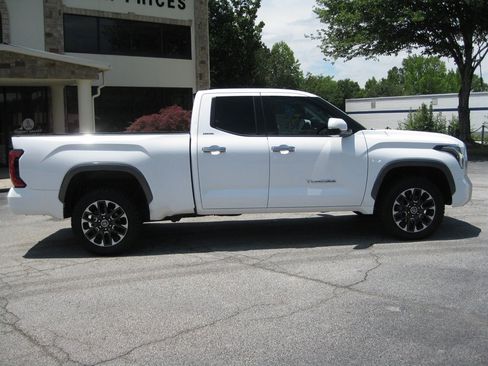 Used 2022 Toyota Tundra Limited AWD/4WD image 3