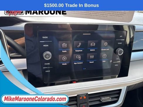Used 2025 Volkswagen Taos SE AWD/4WD image 21