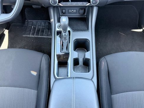 Used 2025 Nissan Sentra SV FWD image 19