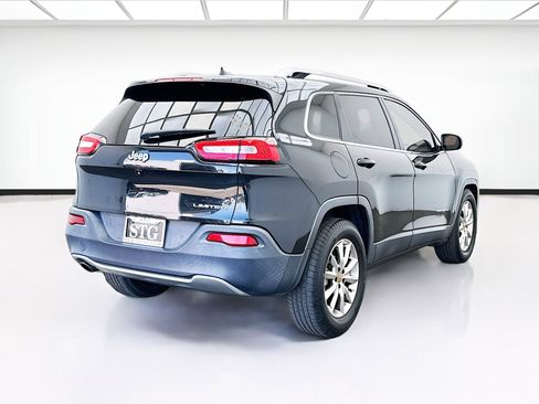 Used 2016 Jeep Cherokee Limited w/ Luxury Group image 4