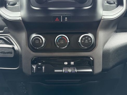 Used 2021 RAM 2500 Big Horn image 30