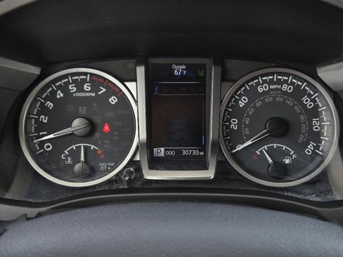 Used 2022 Toyota Tacoma Limited w/ Nightshade Package image 6