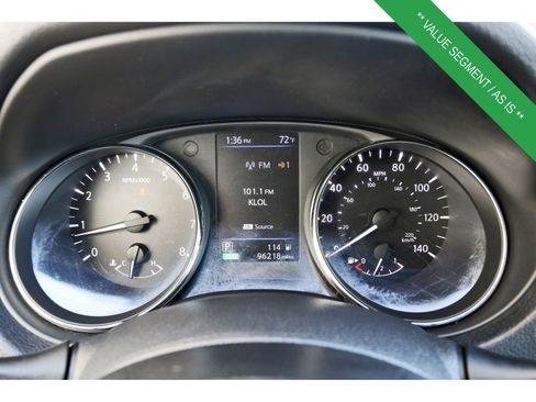 Used 2019 Nissan Rogue SV w/ Sun & Sound Touring Package image 17