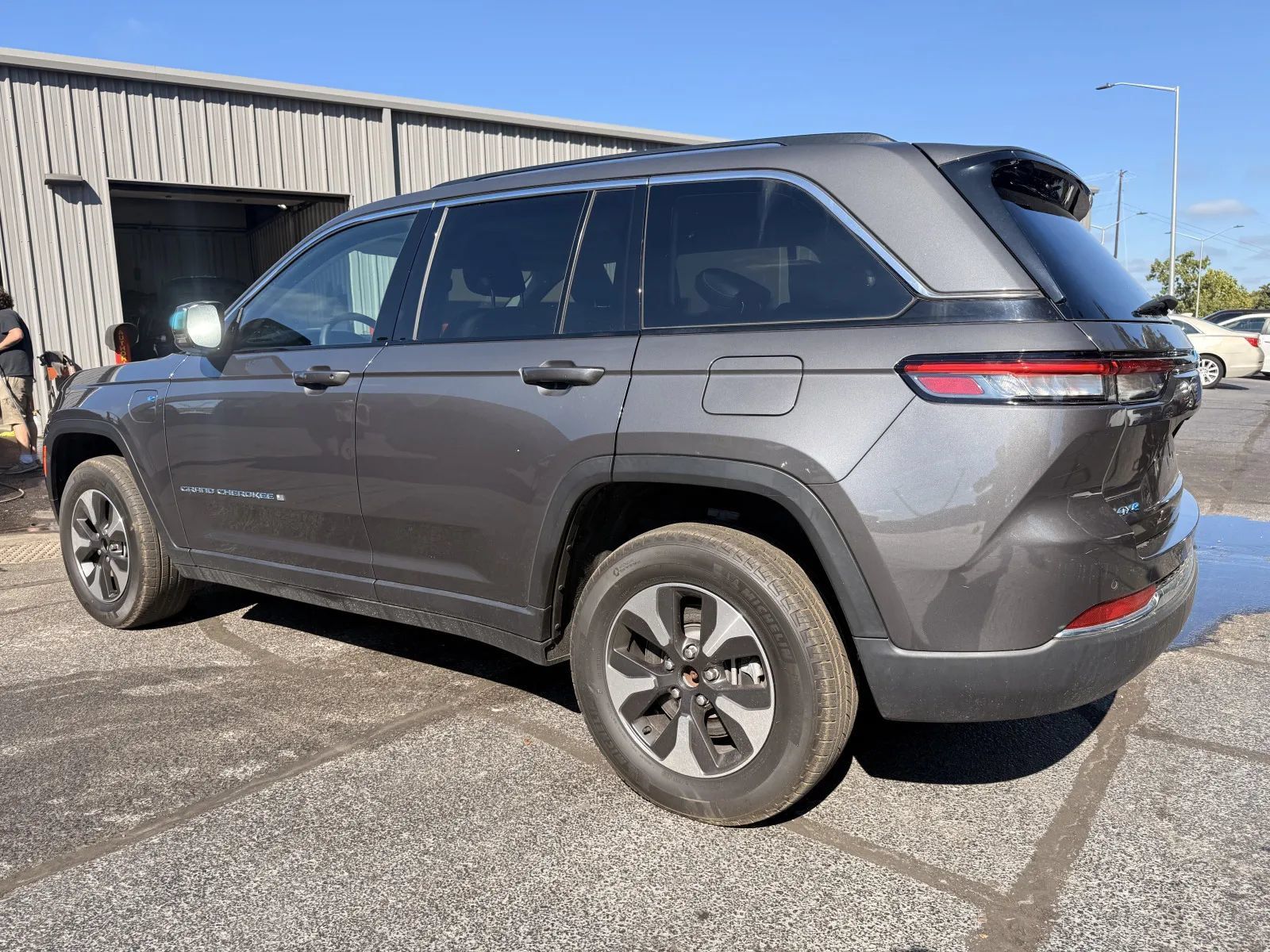 Used 2023 Jeep Grand Cherokee 4WD 4xe image 2