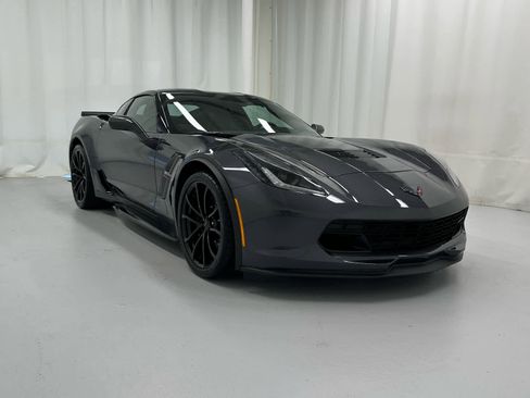Used 2018 Chevrolet Corvette Grand Sport w/ Carbon Flash Badge Package RWD image 2