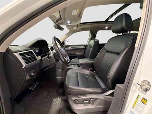 Used 2021 Volkswagen Atlas SEL R-Line image 18