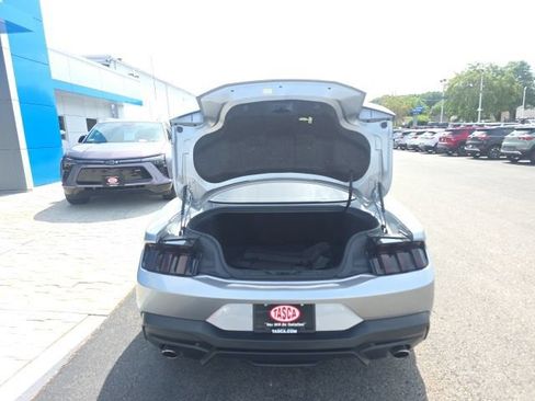 Used 2024 Ford Mustang GT Premium w/ GT Performance Package RWD image 26